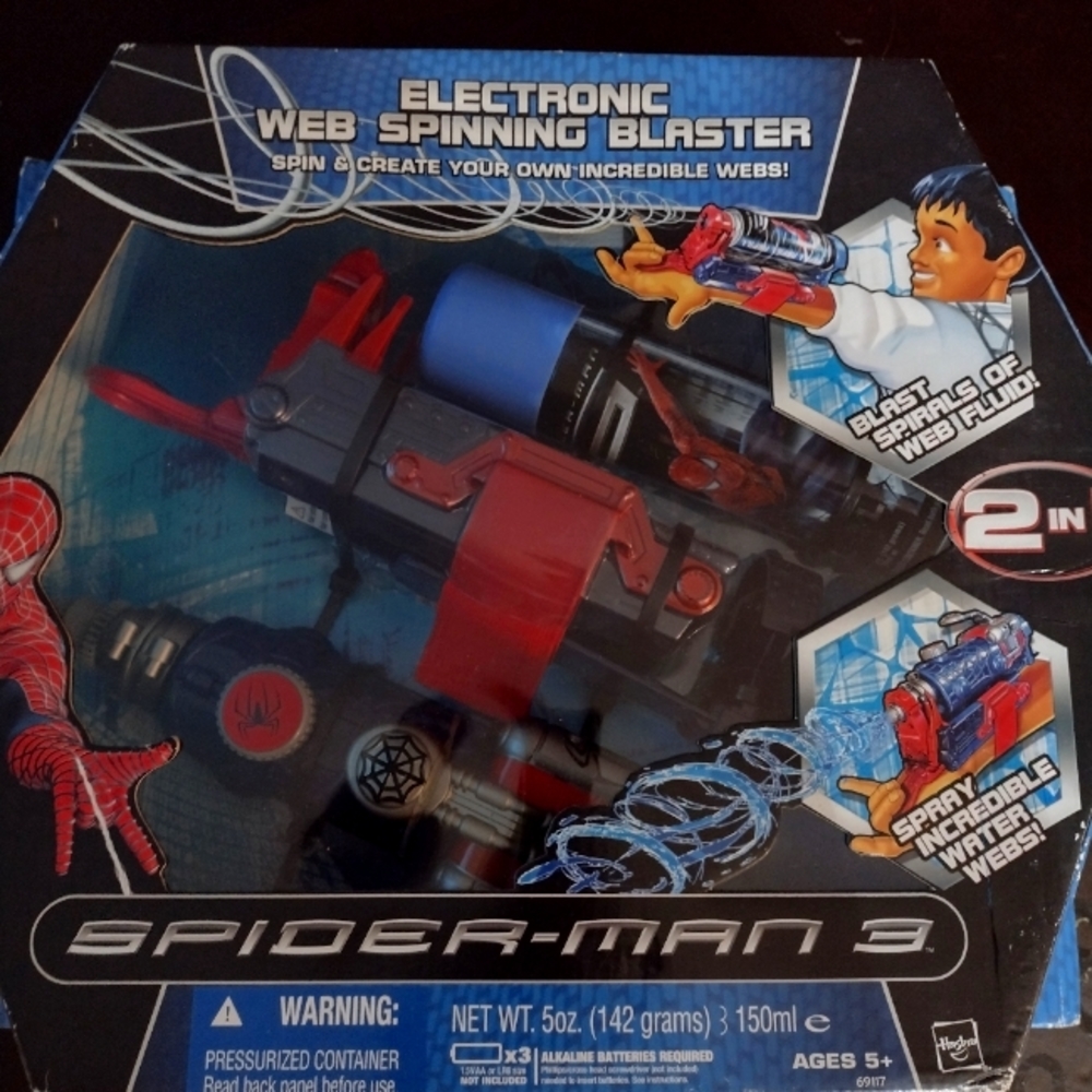 Brand New Spiderman 3 Electronic Web Spinning Blaster!!